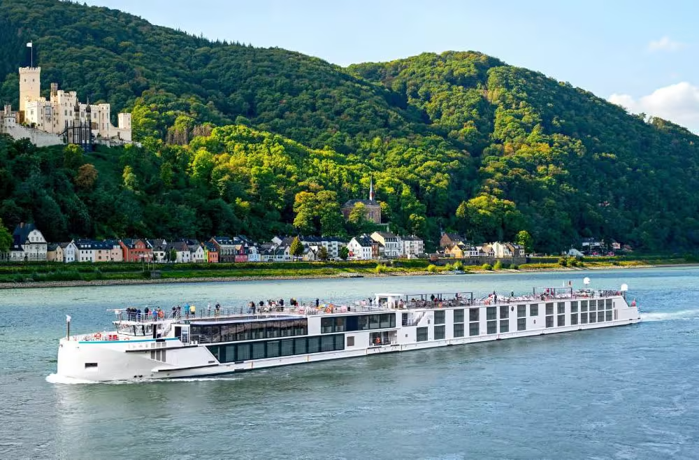 //www.som2travel.es/cdn/images/content/lyon fluvial.png